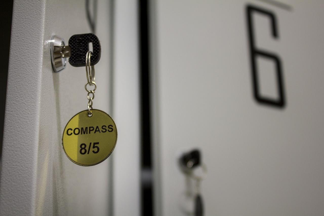Хостел Compass Бишкек Экстерьер фото